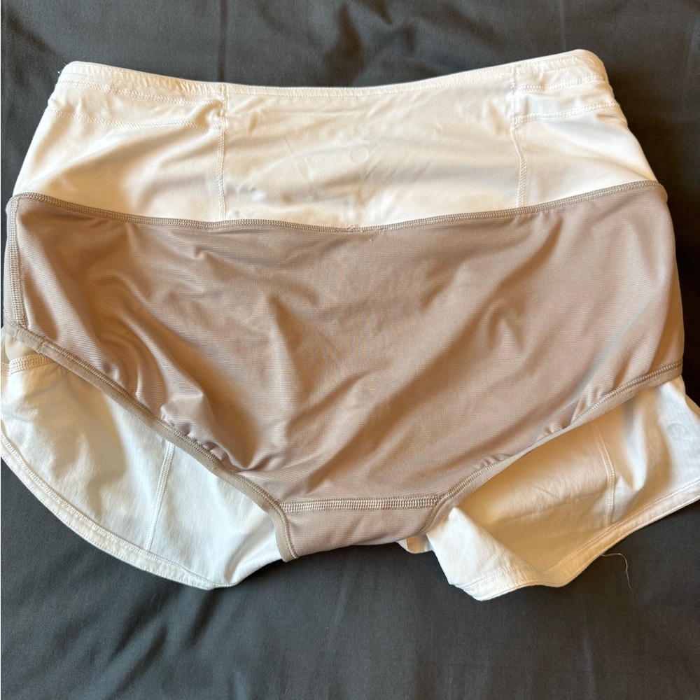 Lululemon Athletica White Athletic Shorts Lightweight Performance - Picture 4 of 5